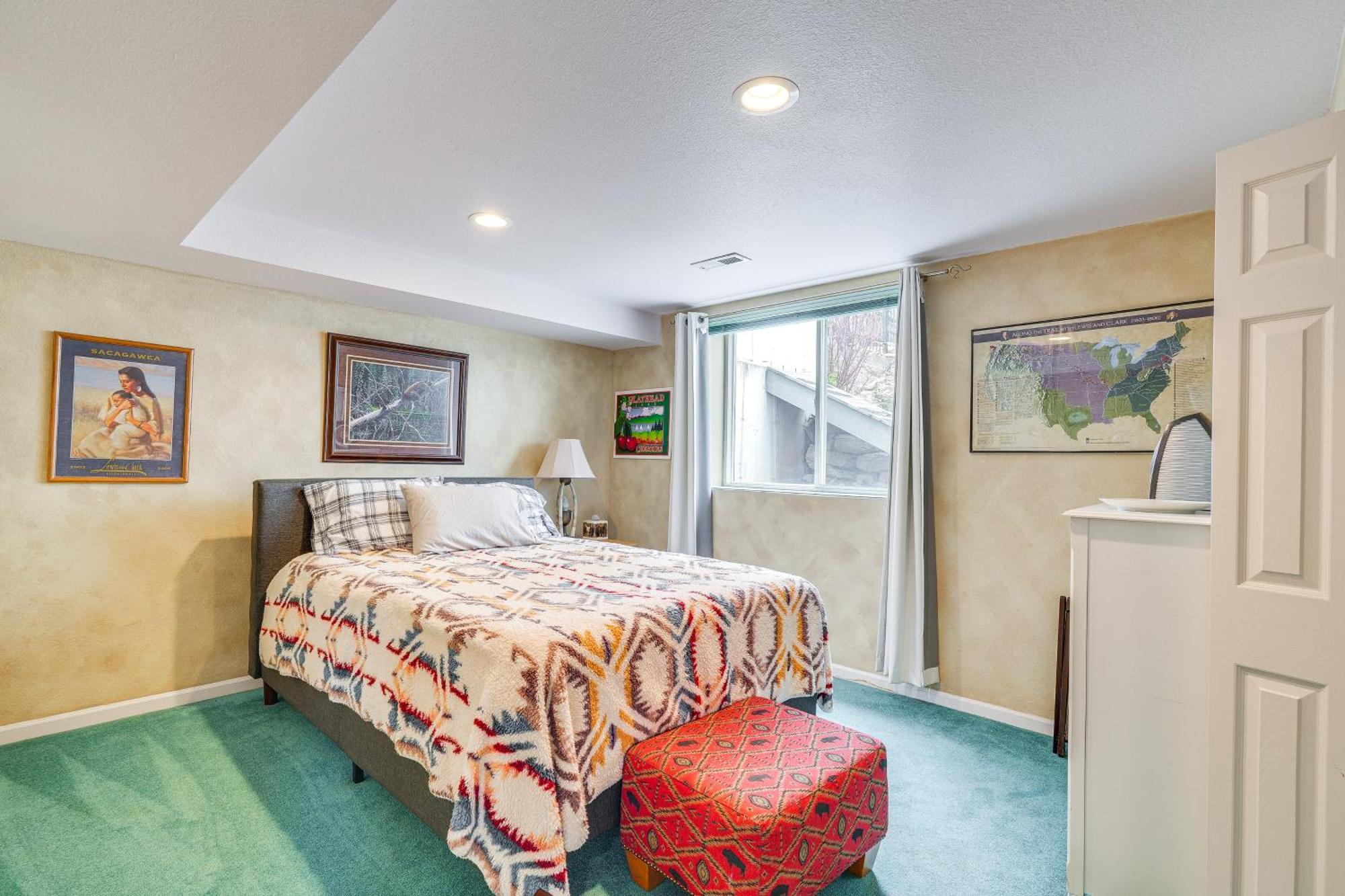 Inviting Great Falls Home With Wraparound Deck! Exterior foto